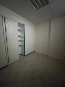 Local/bureau à vendre LOURDES (65)