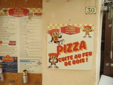 PIZZERIA au feu de bois/RESTAURANT au coeur du centre ville de RIEZ LA ROMAINE (04), PAYS du VERDON