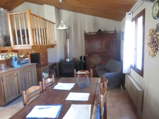MASION jumelée sur 2 niveaux de 68 m2 à VENDRE à MAJASTRES (04270)