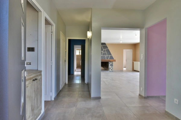 Maison bourgeoise avec piscine, vue dégagée et grand terrain CHAMPTERCIER (04)