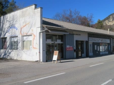MAGASIN d'ELECTROMENAGER - TV - HI-FI - LITERIE - ALARME à vendre à  ANNOT (04)