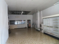 Dpt Alpes de Haute Provence (04), à vendre DIGNE LES BAINS  MURS d'un  Local commercial 