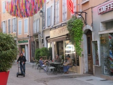 Local commercial à LOUER DIGNE LES BAINS (04000) ZONE PIETONNE