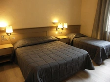 HOTEL RESTAURANT  à VENDRE à  MOUSTIERS SAINTE MARIE (04) HAUTE-PROVENCE - PARC DU VERDON