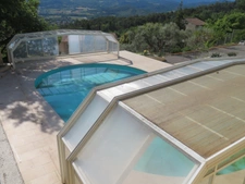Maison bourgeoise avec piscine, vue dégagée et grand terrain CHAMPTERCIER (04)