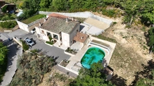 Maison bourgeoise avec piscine, vue dégagée et grand terrain CHAMPTERCIER (04)