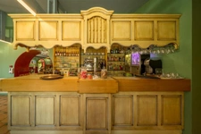 HOTEL RESTAURANT  à VENDRE à  MOUSTIERS SAINTE MARIE (04) HAUTE-PROVENCE - PARC DU VERDON