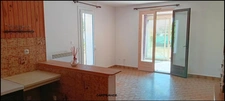 DIGNE-LES-BAINS 04000 A VENDRE Maison traditionnelle avec 2 appartements, terrain plat et clos, garage et cave
