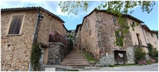 ENTRAGES (04000) A vendre MAISON de caractère de type 3 de 88 M2  avec terrasse et garage