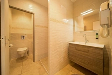 HOTEL RESTAURANT  à VENDRE à  MOUSTIERS SAINTE MARIE (04) HAUTE-PROVENCE - PARC DU VERDON