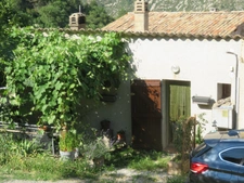 MASION jumelée sur 2 niveaux de 68 m2 à VENDRE à MAJASTRES (04270)