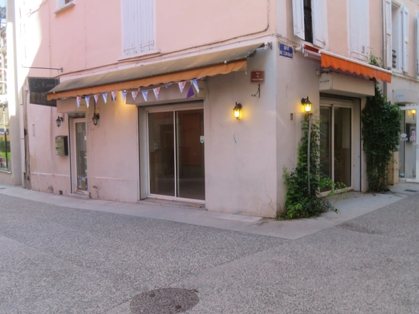 Local commercial à LOUER DIGNE LES BAINS (04000) ZONE PIETONNE