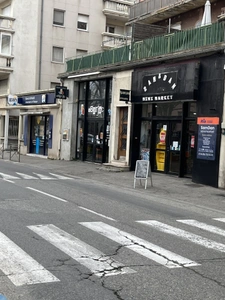 Dpt Alpes de Haute Provence (04), à vendre DIGNE LES BAINS  MURS d'un  Local commercial 