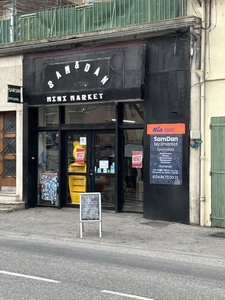 Dpt Alpes de Haute Provence (04), à vendre DIGNE LES BAINS  MURS d'un  Local commercial 