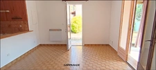 DIGNE-LES-BAINS 04000 A VENDRE Maison traditionnelle avec 2 appartements, terrain plat et clos, garage et cave