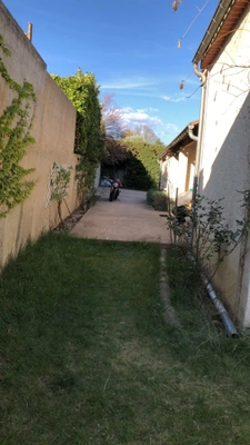BELLE MAISON de 120 m2 dans propriété de fermée A VENDRE à  MALLEMOISSON (04510)