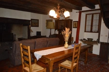 propriété avec deux maisons et vastes parcelles de terrain