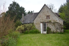 propriété avec deux maisons et vastes parcelles de terrain