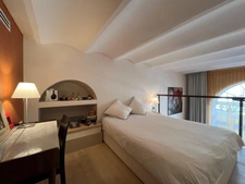 CANNES, Artist's studio reinterpreted as a Loft, 74m2