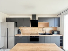 🏡 CHENÔVE – Appartement de 92 m² – Terrasse – Double garage