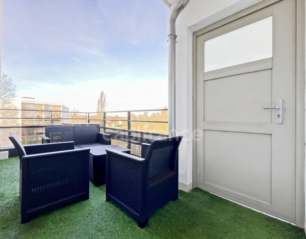Dernier étage - Magnifique T4 lumineux avec toit-terrasse à LONGVIC !