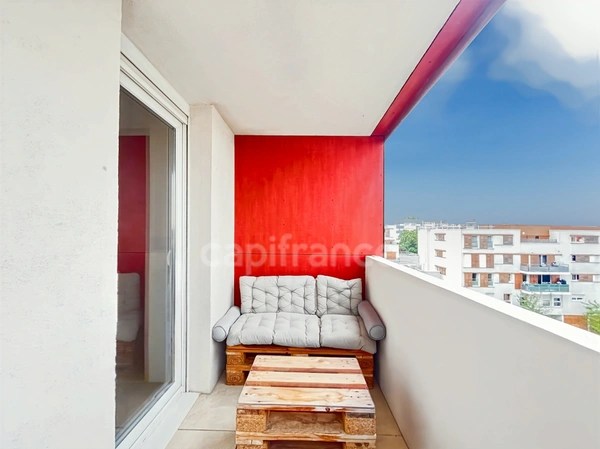 Charmant T2 de 48 m² avec balcon et stationnement privatif – Dernier étage avec ascenseur 
