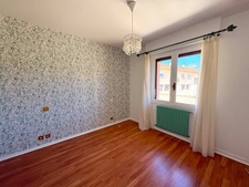 MAISON À VENDRE COEUR DE VILLE 130M2 AVEC PISCINE ET DÉPENDANCE
