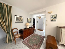 MAISON CONTEMPORAINE 6 PIECES 156m2 AVEC DOUBLE GARAGE, QUARTIER RECHERCHE.