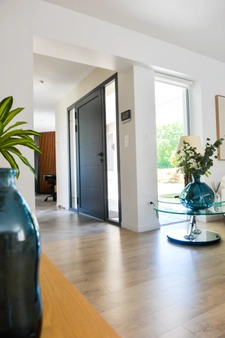 MAISON CONTEMPORAINE HAUT DE GAMME 203M2 AVEC PISCINE CHAUFFÉE ET DOUBLE GARAGE