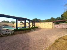 Maison 5 pièces 257m2 avec piscine et garages à AIRE SUR L'ADOUR