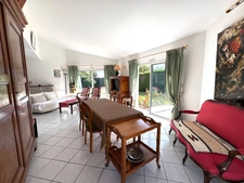 MAISON CONTEMPORAINE 6 PIECES 156m2 AVEC DOUBLE GARAGE, QUARTIER RECHERCHE.