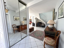 MAISON CONTEMPORAINE 6 PIECES 156m2 AVEC DOUBLE GARAGE, QUARTIER RECHERCHE.