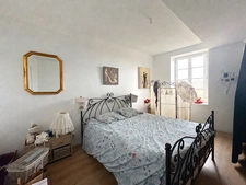 APPARTEMENT 3 PIÈCES 73M2 ENTIEREMENT RENOVÉ AVEC TERRASSE, QUARTIER HISTORIQUE DE LA VILLE 