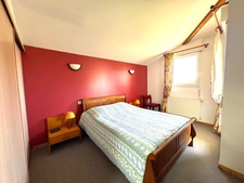 MAISON CONTEMPORAINE 6 PIECES 156m2 AVEC DOUBLE GARAGE, QUARTIER RECHERCHE.