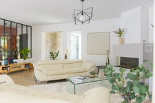 MAISON CONTEMPORAINE HAUT DE GAMME 203M2 AVEC PISCINE CHAUFFÉE ET DOUBLE GARAGE