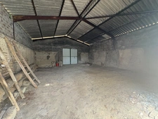 Maison à rénover avec dépendances et 16 870m2 de terrain Proche de AIRE SUR L'ADOUR (40)