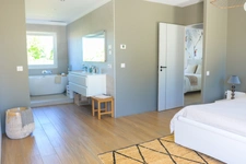MAISON CONTEMPORAINE HAUT DE GAMME 203M2 AVEC PISCINE CHAUFFÉE ET DOUBLE GARAGE