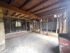 Maison à rénover avec dépendances et 16 870m2 de terrain Proche de AIRE SUR L'ADOUR (40)