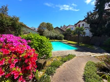 MAISON À VENDRE COEUR DE VILLE 130M2 AVEC PISCINE ET DÉPENDANCE