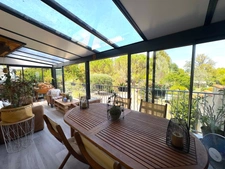 Maison de ville 6 pièces entièrement rénovée de 157m2 + T3 indépendant loué sur 3211m2 de terrain à AIRE SUR L'ADOUR (40)