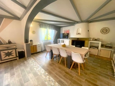 Maison 5 pièces 257m2 avec piscine et garages à AIRE SUR L'ADOUR