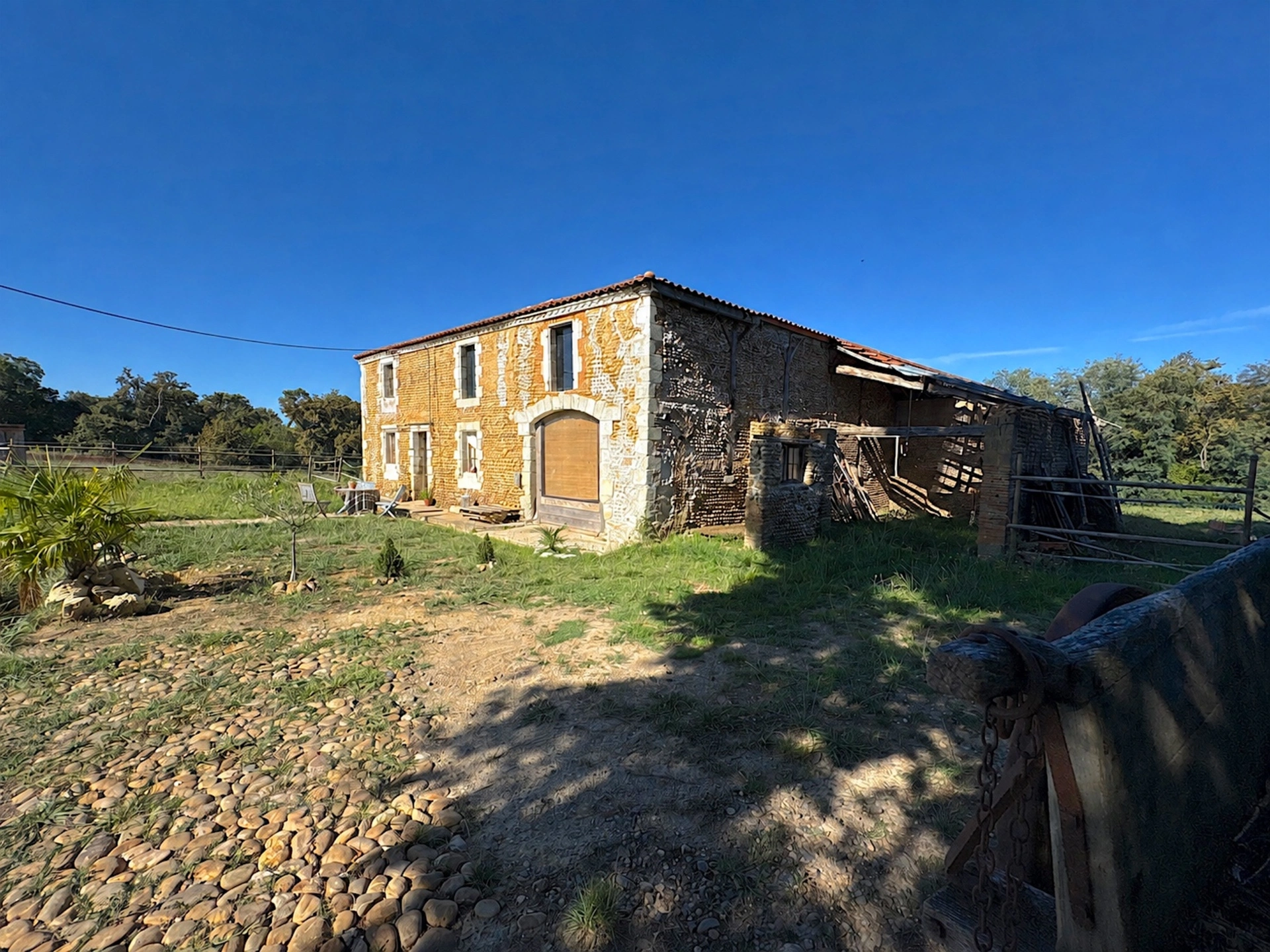 Maison 1 pièce 140 m² · à Geaune · 140 m² · 117 000 €