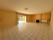MAISON À VENDRE COEUR DE VILLE 130M2 AVEC PISCINE ET DÉPENDANCE