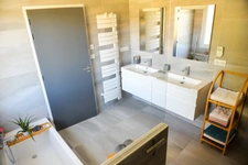 MAISON CONTEMPORAINE HAUT DE GAMME 203M2 AVEC PISCINE CHAUFFÉE ET DOUBLE GARAGE