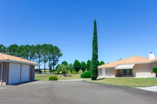 MAISON CONTEMPORAINE HAUT DE GAMME 203M2 AVEC PISCINE CHAUFFÉE ET DOUBLE GARAGE