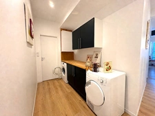 APPARTEMENT 3 PIÈCES 73M2 ENTIEREMENT RENOVÉ AVEC TERRASSE, QUARTIER HISTORIQUE DE LA VILLE 