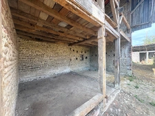 Maison à rénover avec dépendances et 16 870m2 de terrain Proche de AIRE SUR L'ADOUR (40)