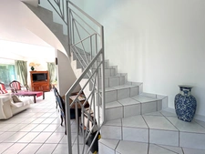 MAISON CONTEMPORAINE 6 PIECES 156m2 AVEC DOUBLE GARAGE, QUARTIER RECHERCHE.