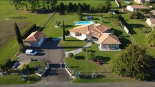 MAISON CONTEMPORAINE HAUT DE GAMME 203M2 AVEC PISCINE CHAUFFÉE ET DOUBLE GARAGE