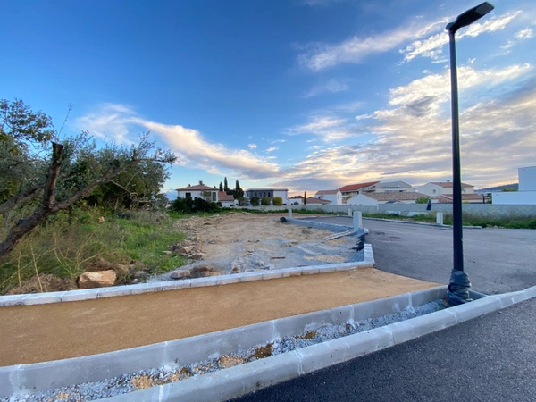 Terrain à vendre  LA CIOTAT (13)